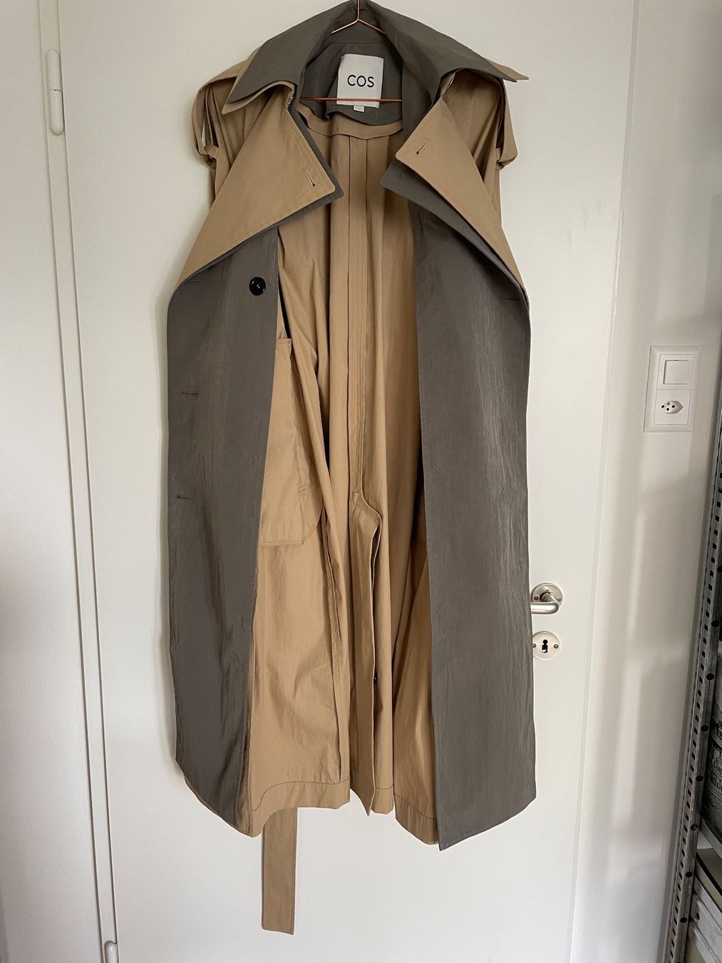 Cos Cappotti: COS Trenchcoat oversize – Nuovo (secondo la descrizione) da Zürich venduto da Nhpp 8