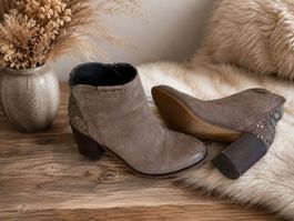 Stiefeletten Leder Nieten, Taupe Absatz Grösse 37 