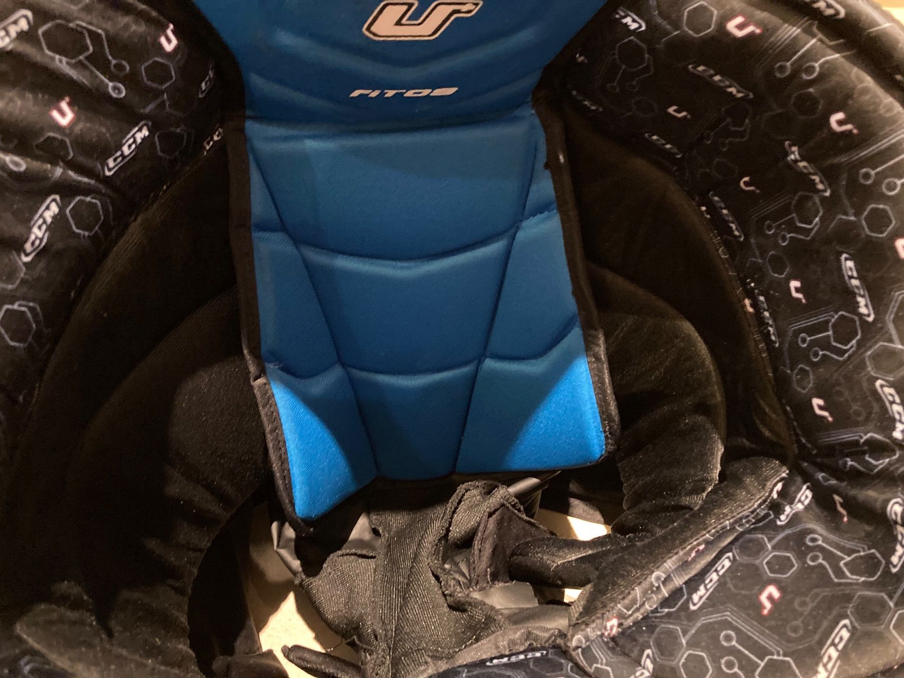 Ccm Pantaloni: Eishockey Hose CCM schwarz Senior M – Nuovo (secondo la descrizione) da Deitingen venduto da Calimi 8