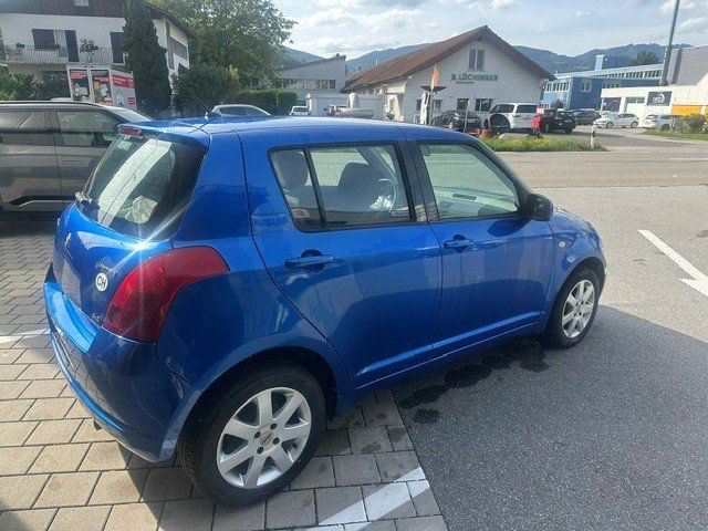 Suzuki Automobili: Suzuki Swift  1.3 4x4 – Usato da Oberriet SG venduto da jeepv8 3