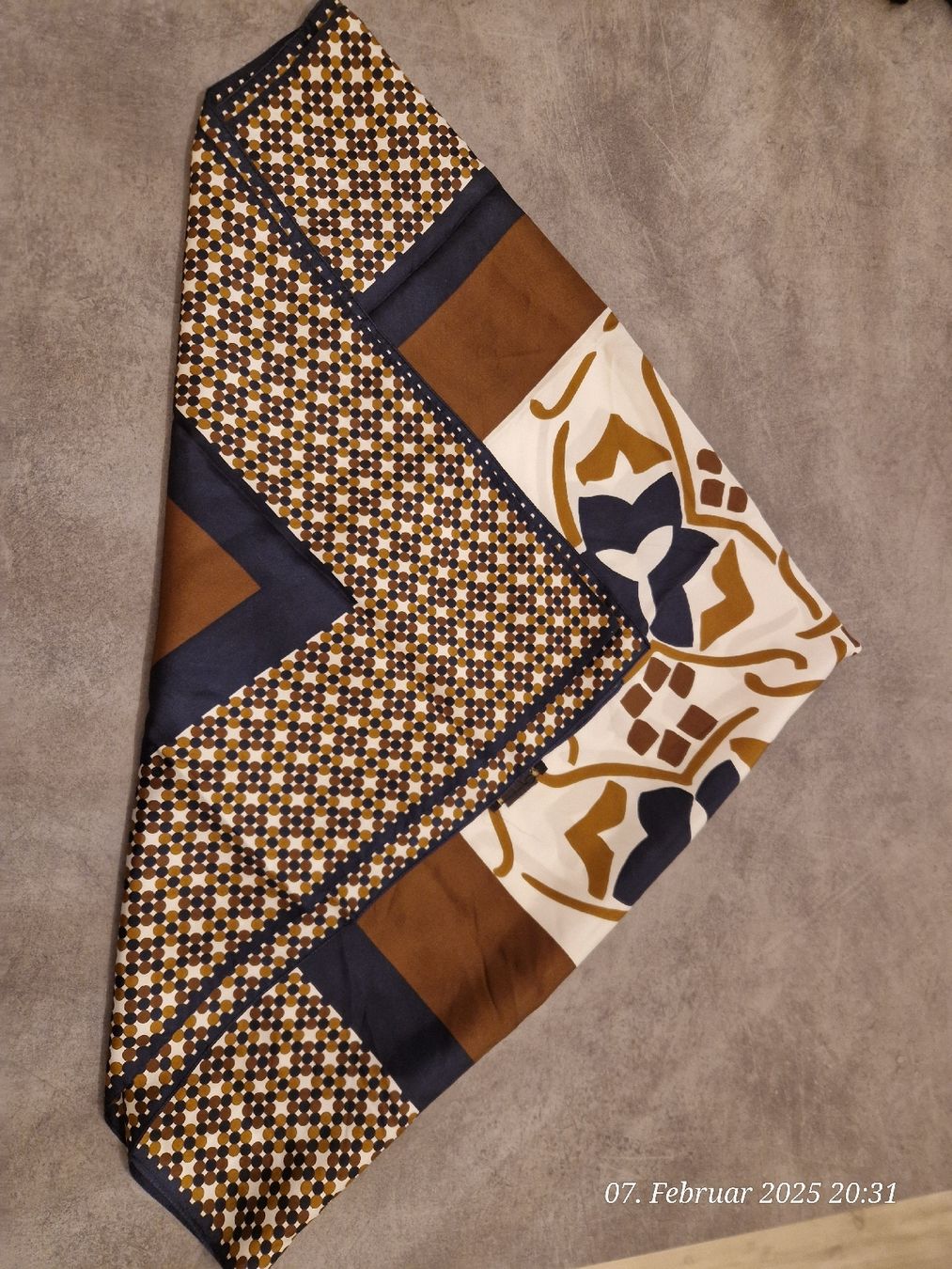 Massimo Dutti Foulard & Sciarpe: Schaal Massimo Tutti – Usato da Bünzen venduto da Milly32 2