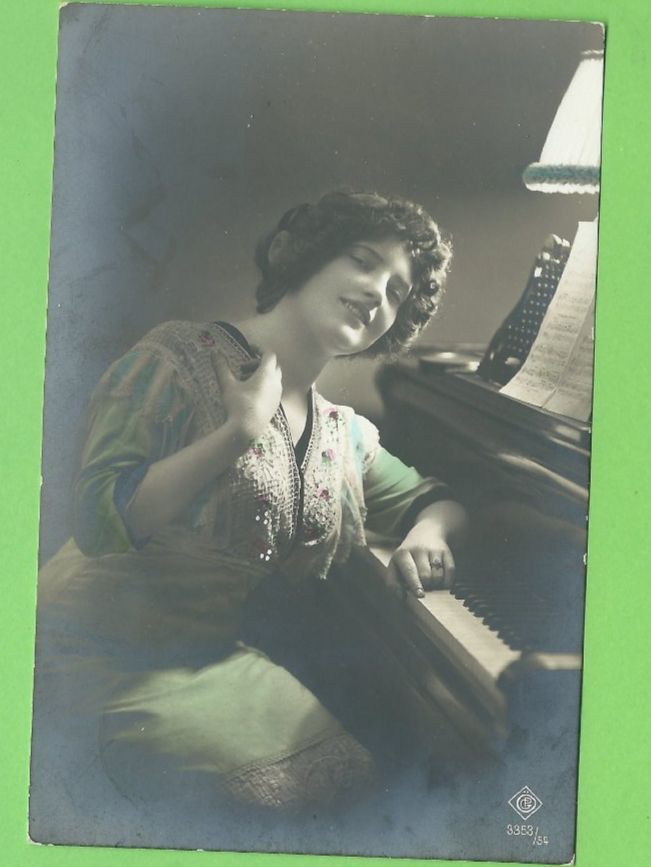 Cartoline postali: Antike Postkarte, Dame am Klavier – Usato da Zürich venduto da t24_de
