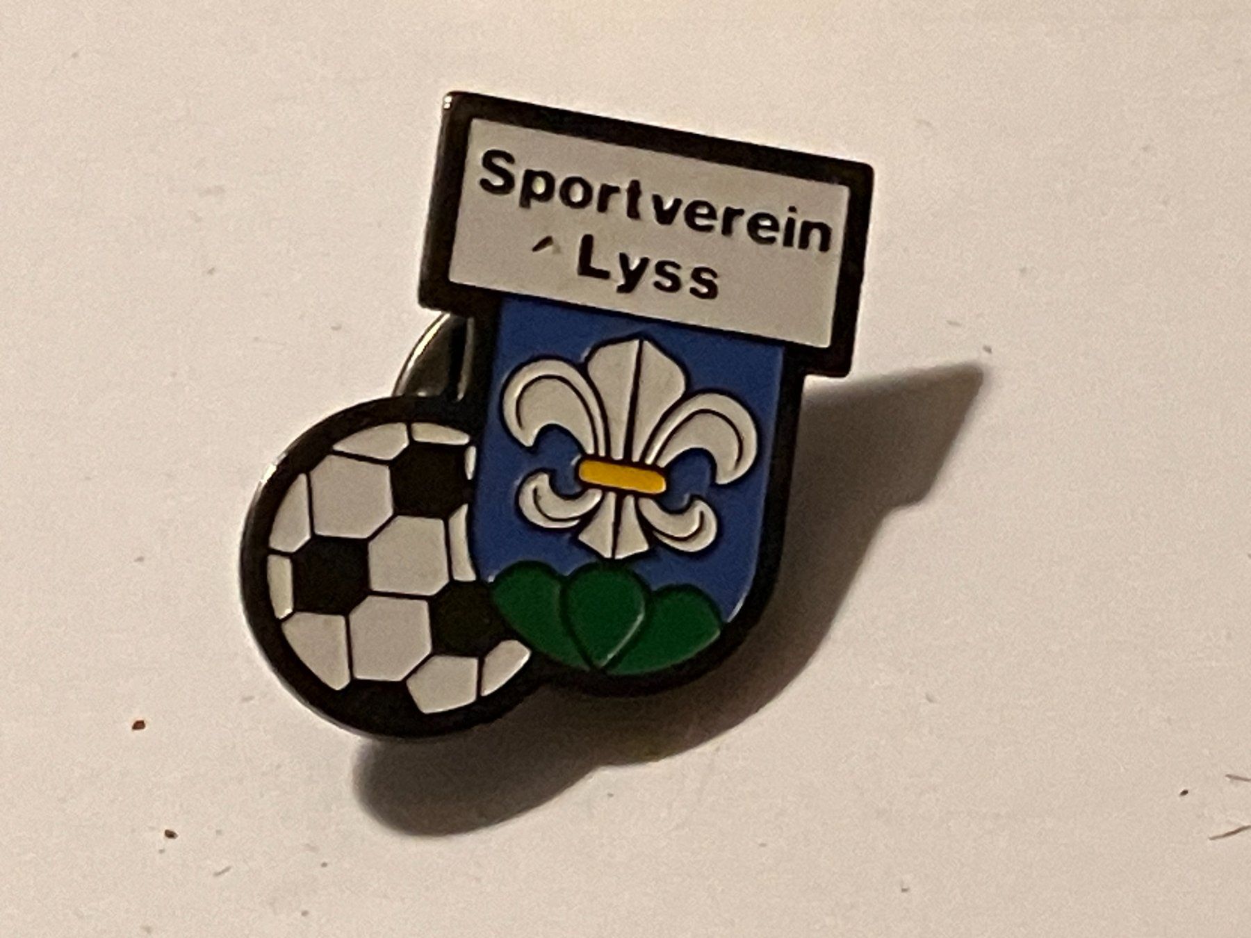 Placchette & Badge: 1 Pin Sportverein Lyss – Usato da Basel venduto da djwwpp