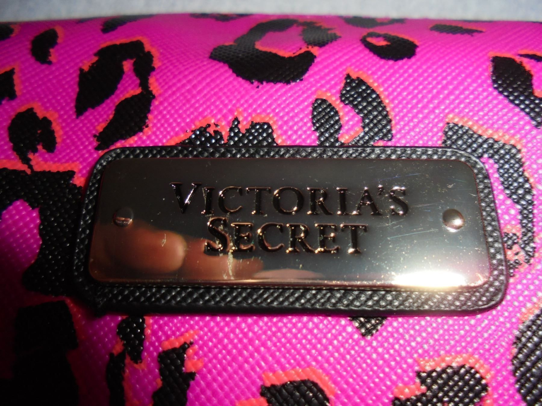 Victoria's Secret Kosmetikkoffer: VICTORIA'S SECRET MAKE-UP TÄSCHCHEN – Neu und originalverpackt aus Aarau Rohr von PinkSchwein 2