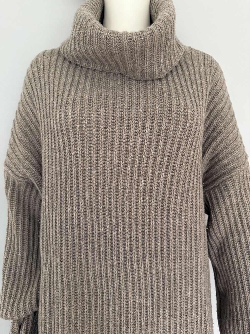 Pullover & Sweatshirts: FFC Pullover – Neu und originalverpackt aus Winterthur von 19.19 1