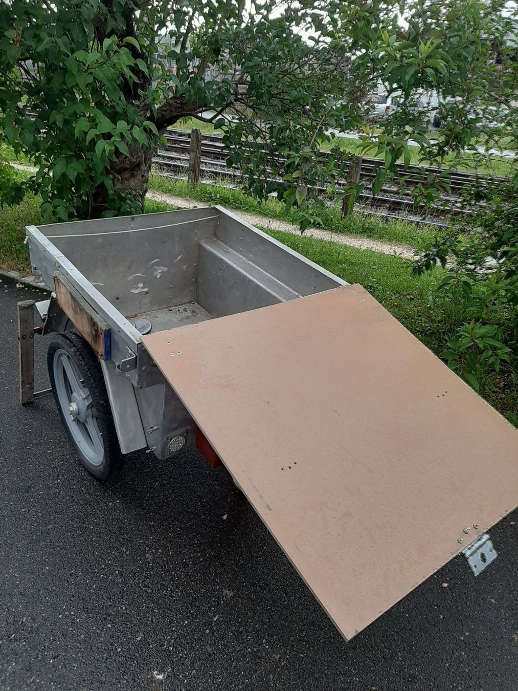 Rimorchi: Spezialanfertigung Motorradanhänger – Usato da Uetendorf venduto da .Eidgenosse. 7