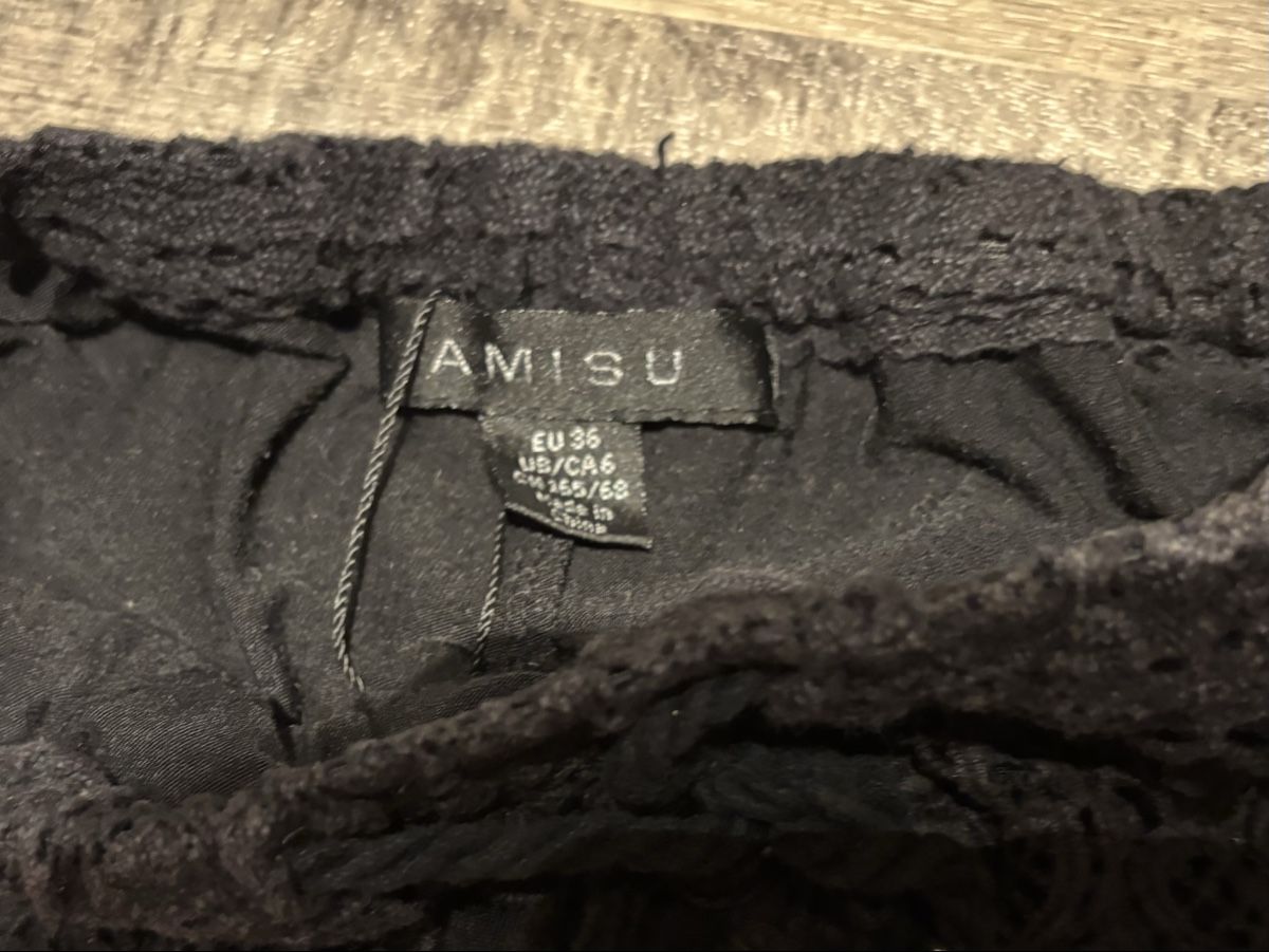 Pantaloni: Kurze Hose Amisu Gr. 36 – Usato da Zug venduto da sarah26f 2