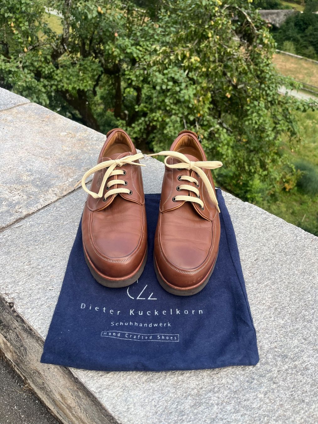 Herrenschuhe: Anzugschuhe handgefertigt aus Leder – Gebraucht aus Castasegna von ric_qv8l 1