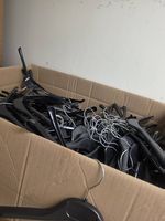 Cintres haut pull vestes