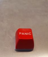 PANIC Button mit selbstklebender Unterseite