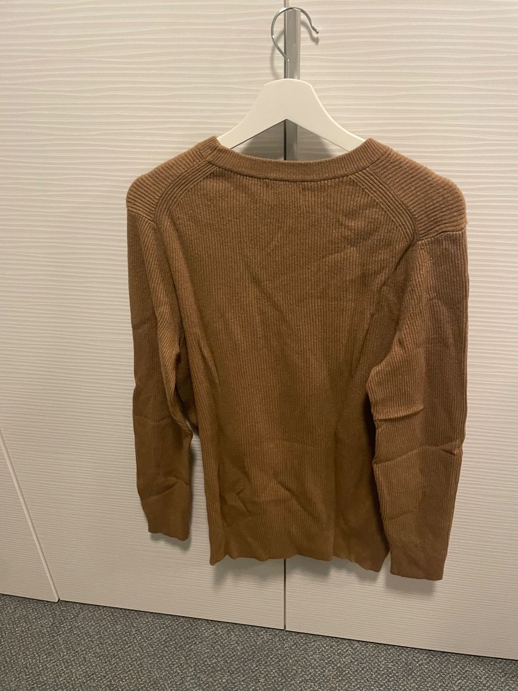 Pullover & Sweatshirts: GERIPPTER PULLOVER – Gebraucht aus Ormalingen von ced.fiech 1