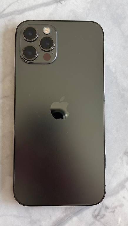 Telefoni cellulari / Smartphones: iPhone 12 Pro 256Gb mit Hüllen – Usato da Uzwil venduto da piaggio006 1