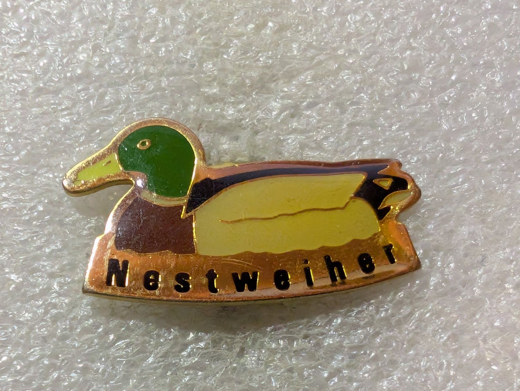 Placchette & Badge: Ansteckpin 139: Nestweiher – Usato da Oppligen venduto da Pin-Fall-Shop