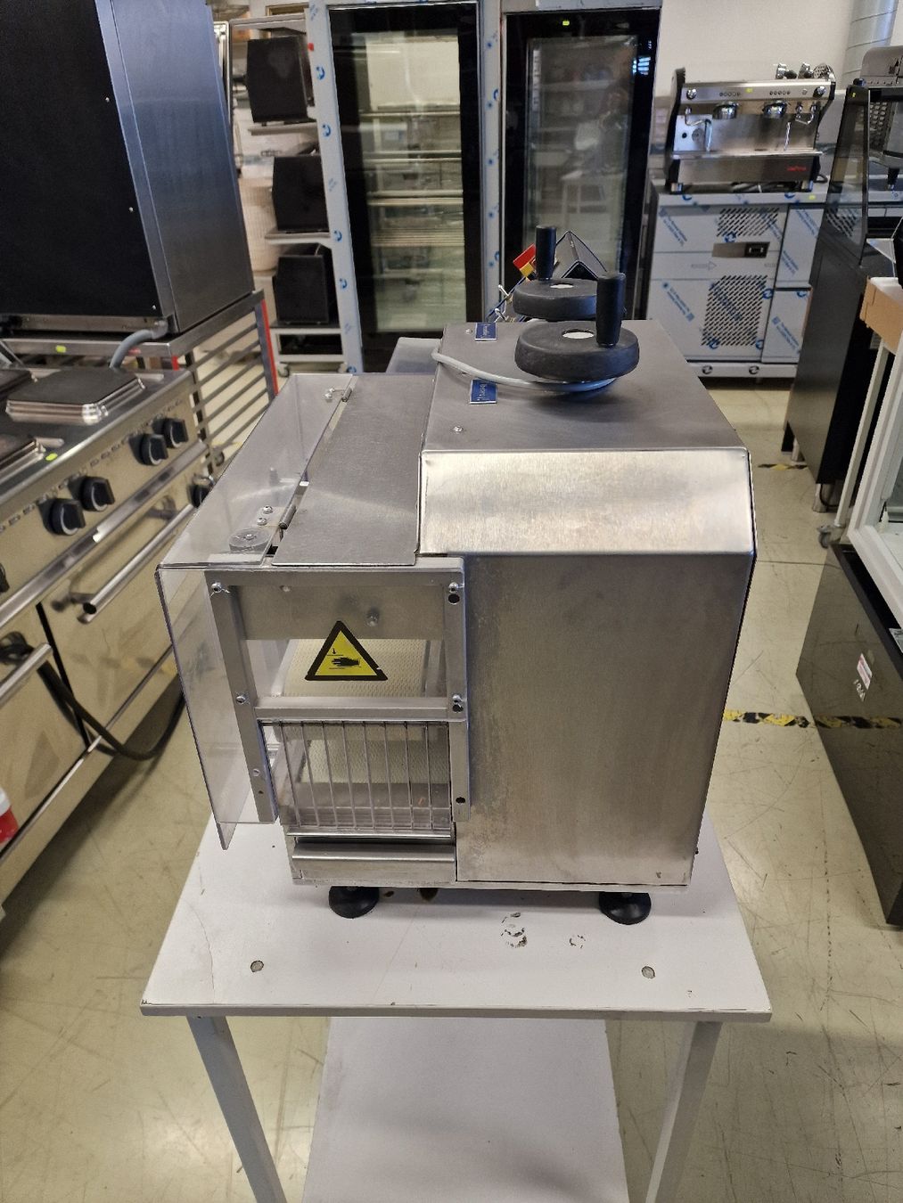 Elettrodomestici da cucina: Brot schneidmaschine – Usato da Niederwangen BE venduto da HasGastrobedarf 5