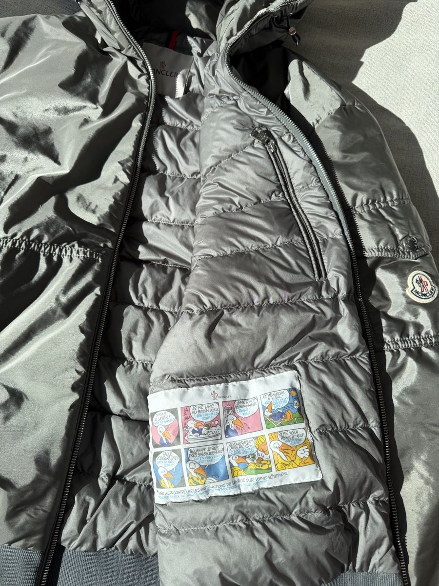 Moncler Jacken: Moncler Poiliot – Gebraucht aus Meilen von Zurich_Glam 2