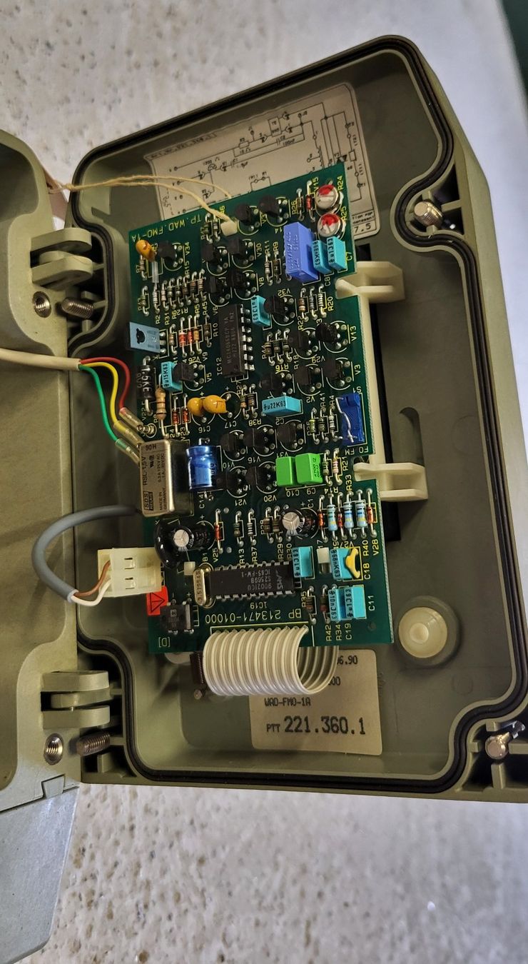 Telefoni: Telefono murale a tasti WAD 96 – Usato da Villa Bedretto venduto da Custa 2
