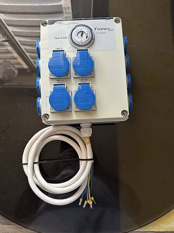 Stromzufuhr: G.S.E. Timer Box II 12x600W  3-Phasen 400V – Gebraucht aus Schaffhausen von vko_5n7w