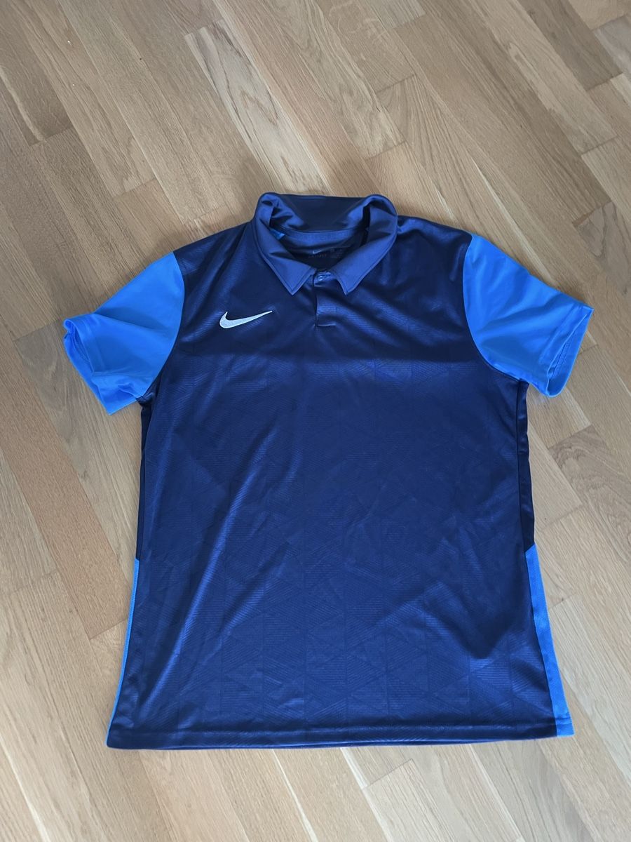 Nike Canottiere & Pantaloni: Nike Dri-Fit Poloshirt,  Grösse L – Usato da Lenzburg venduto da srunoraa_97