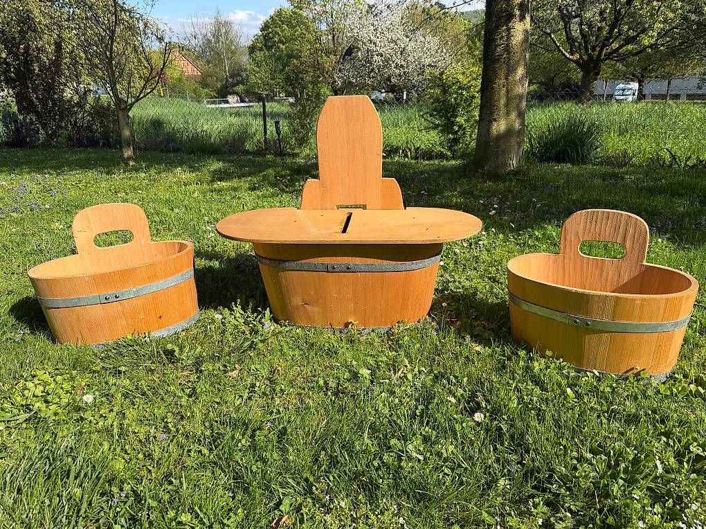 Articoli in legno: 3 Holztröge – Usato da Rickenbach SO venduto da Bazoka13