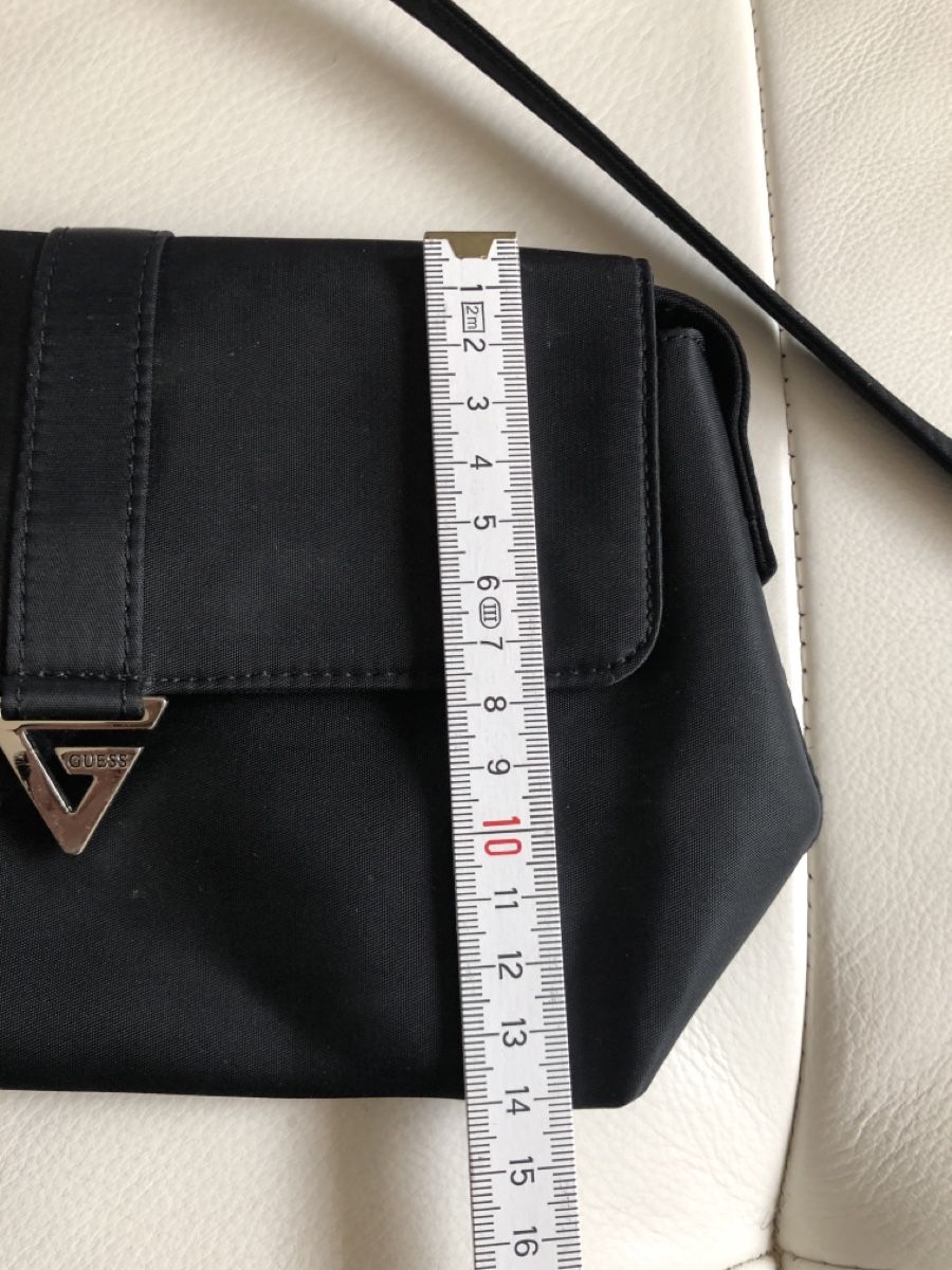 Guess Sacs femmes: Guess – D'occasion à PUlly par mum_22vds 7