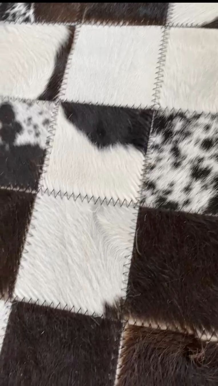 Tappeti: Kuhfell Teppich – Usato da Wislikofen venduto da Ana.Gomes 2