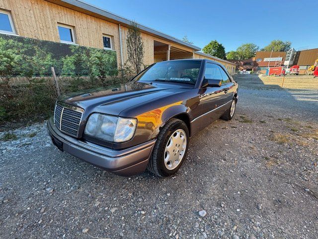 Mercedes-Benz Autos: Mercedes E320 Coupe W124 – D'occasion à Weinfelden par paw14