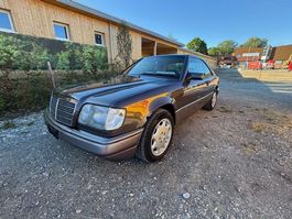 Mercedes E320 Coupe W124