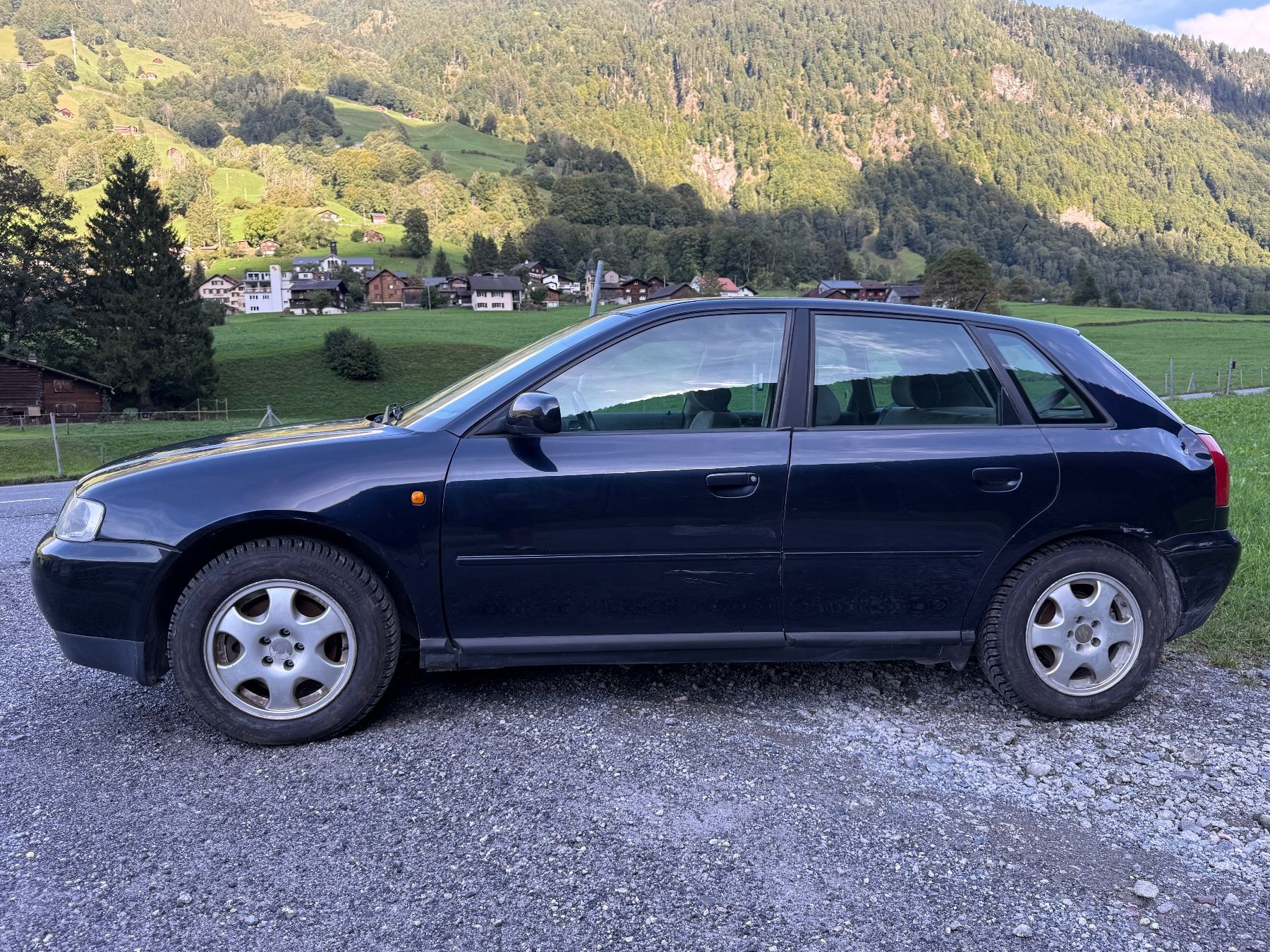 Audi Automobili: Audi A3 Quattro 1.8 Benzin – Usato da Glarus venduto da aut_lbz7