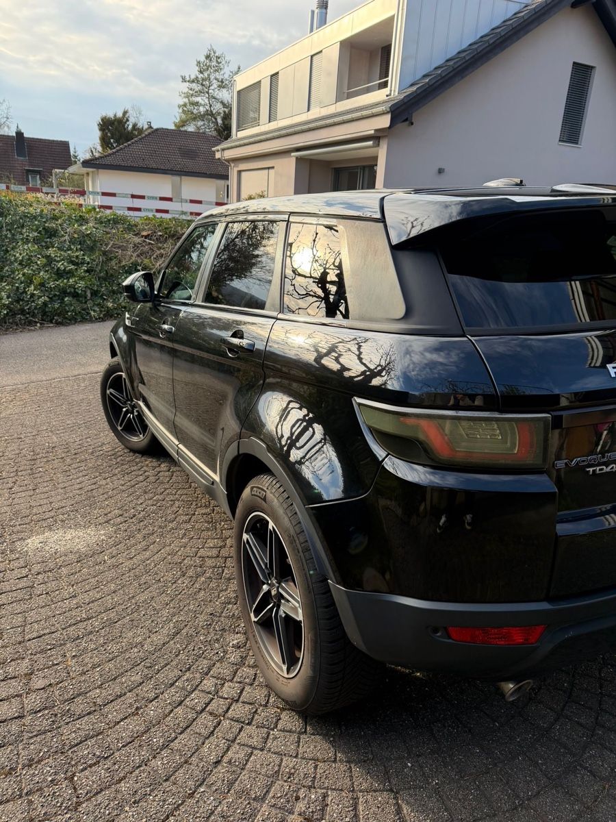 Land Rover Automobili: Range Rover Evoque Schwarz Land Rover – Usato da Liestal venduto da sha_92sb 2