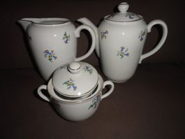 2 X GROSSE KRÜGE UND ZUCKERDOSE LANGENTHAL ***