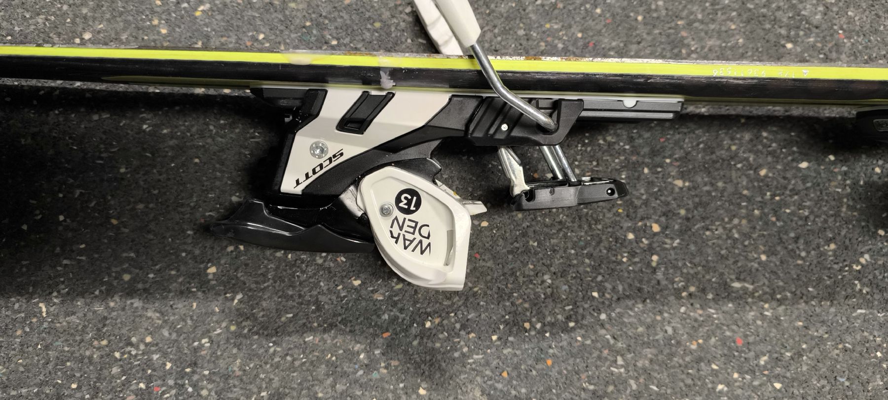 Scott Skis: ski Scott SLight 100 avec fix Warden 13 – Gebraucht aus Pont-la-Ville von cri_6ltn 2