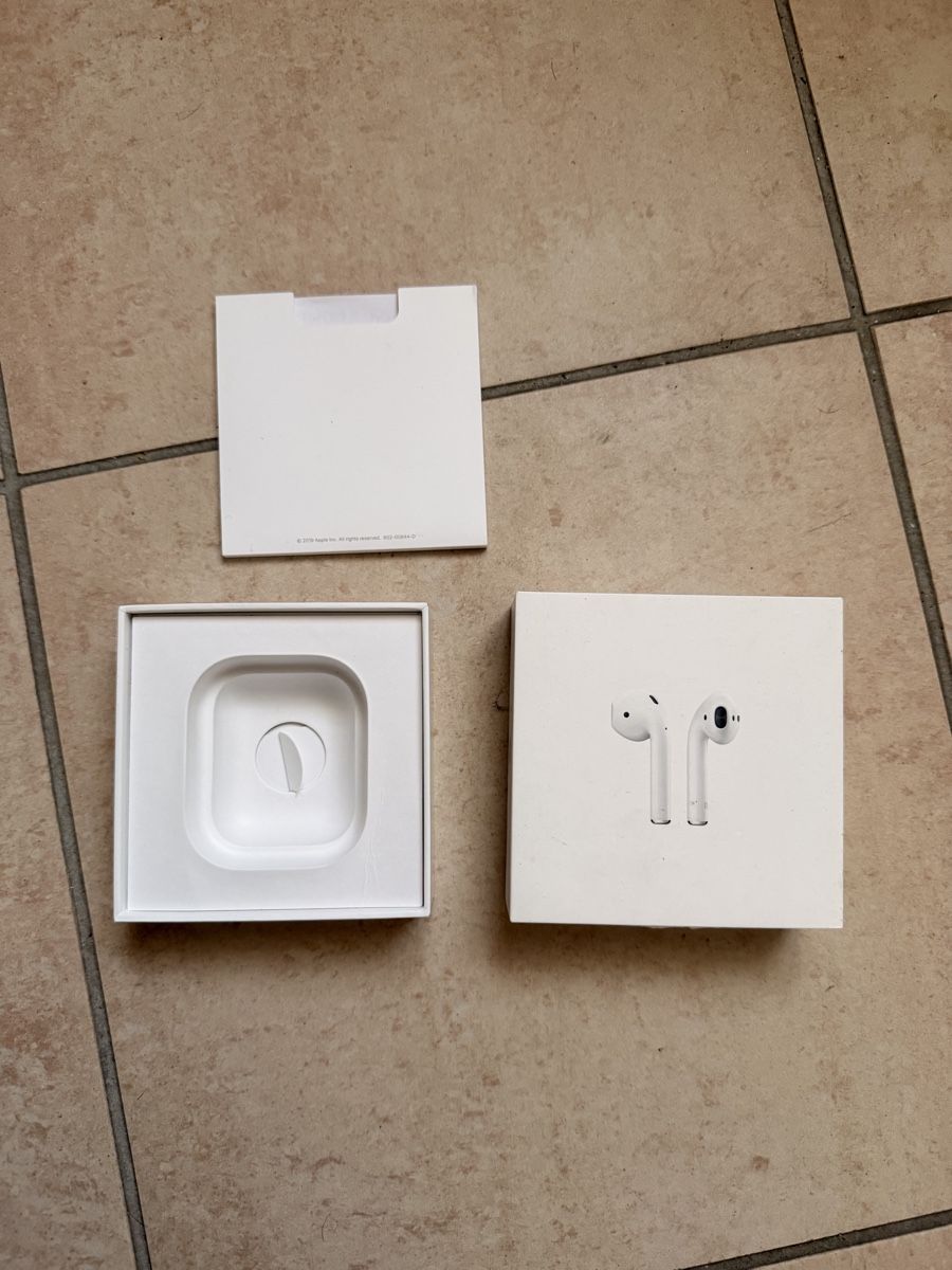 Apple Cuffie: AirPods Original Schachtel – Usato da Muri AG venduto da GIRO777 2