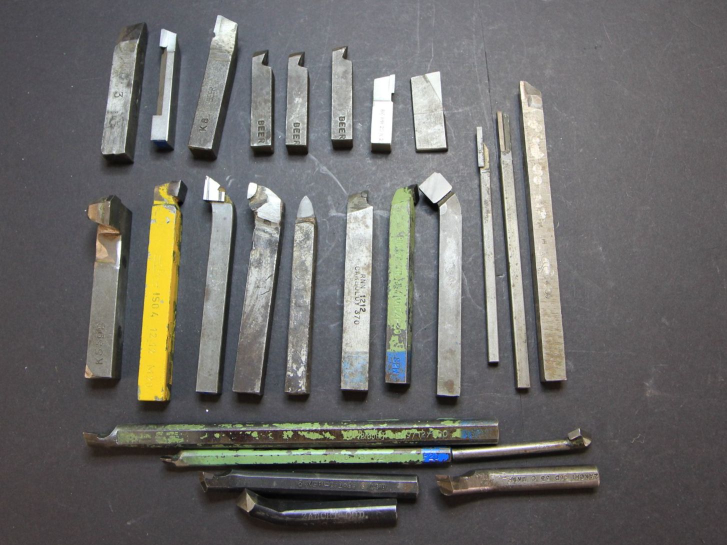 Alle Werkzeuge: 25 Drehstähle mit eingelötetem Hartmetall-Einsatz – Gebraucht aus Hölstein von Kraftpaket 4