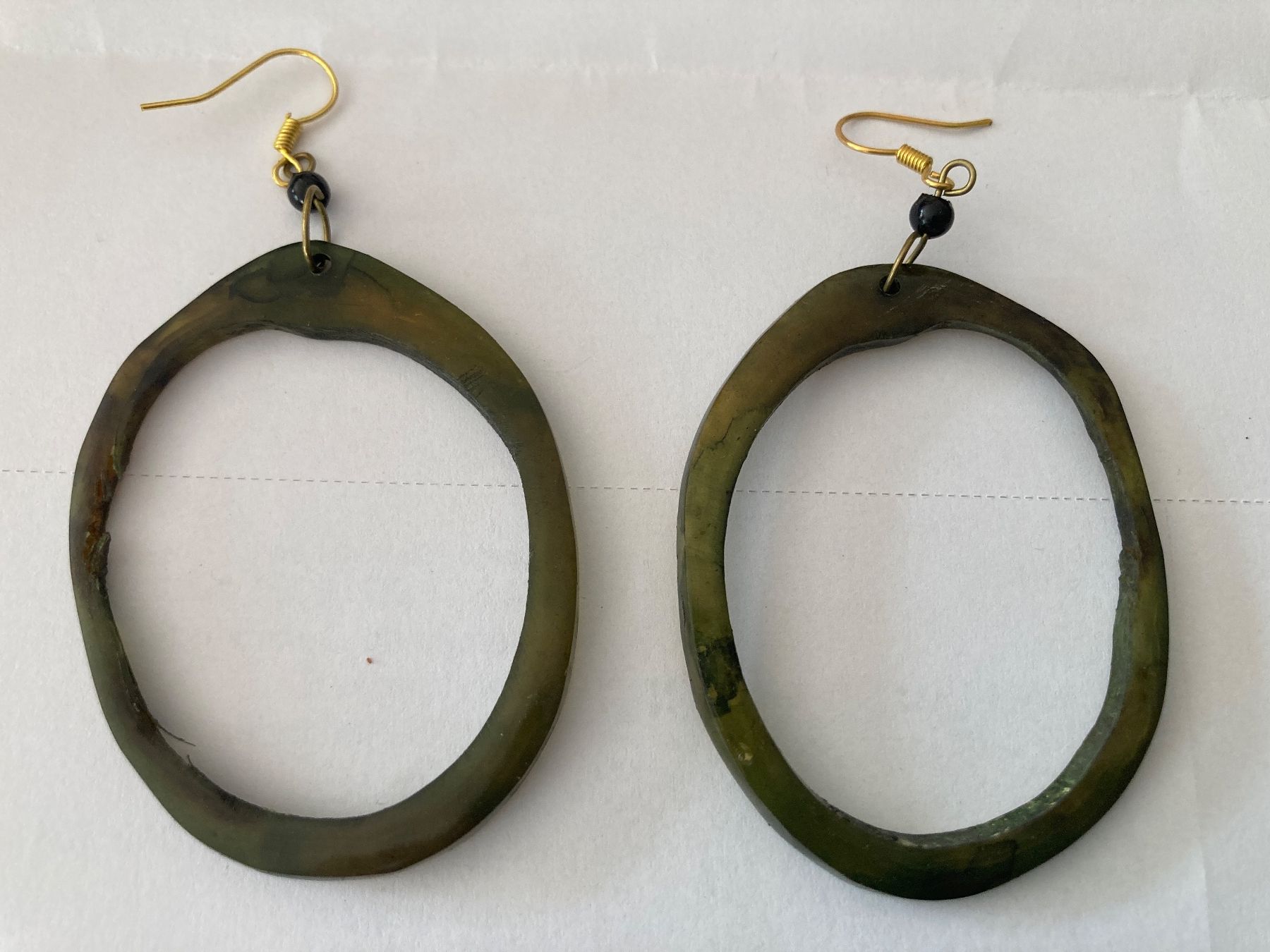 Orecchini pendenti & Orecchini a lobo: Ohrringe aus Horn, Handgemacht – Nuovo (secondo la descrizione) da Gelterkinden venduto da froggy80
