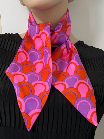 Kleiner Schal Twilly 100% Seide handmade Silvia-K neonpink