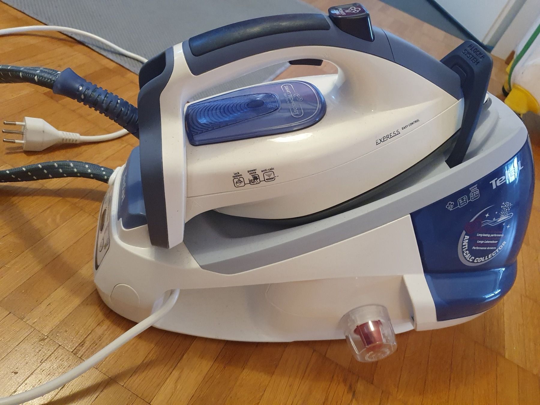 Tefal Ferri da stiro: Dampfbügeleisen – Usato da Luzern venduto da Yel_low