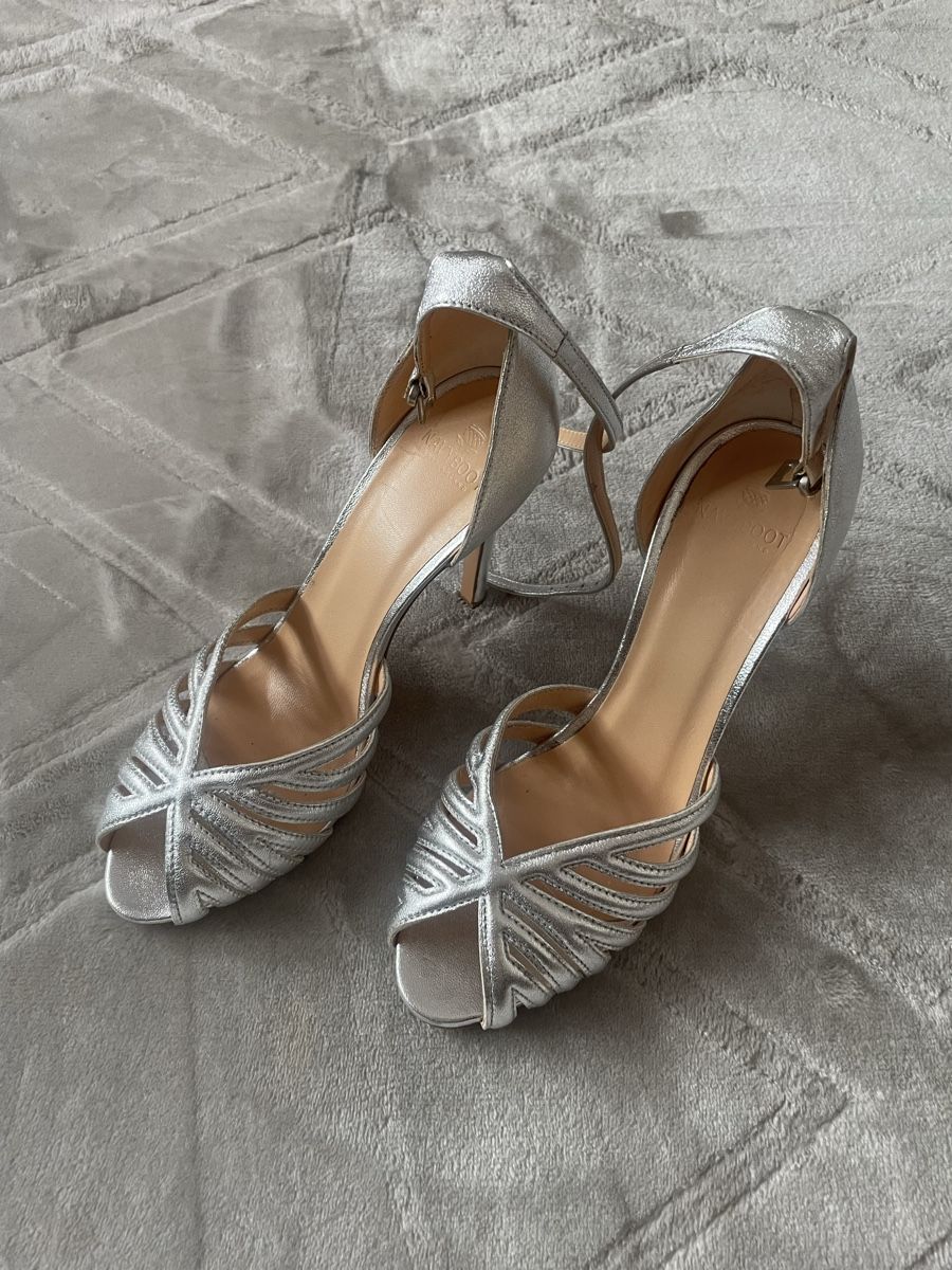 Damenschuhe: Damensandalen Navyboot Silber  Gr.38 – Gebraucht aus Zürich von Maggi1980