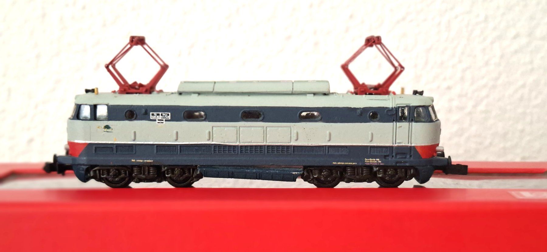 Modelleisenbahnen: Loco Models E444-061 der FS – Neu (gemäss Beschreibung) aus Biberist von Ntrains