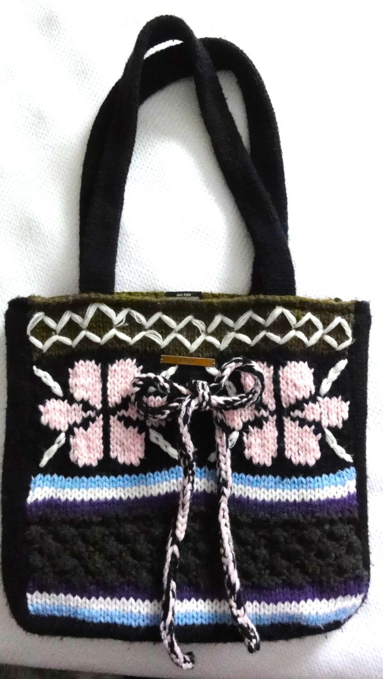 Barts Taschen für Damen: Bunte Stricktasche Barts – Gebraucht aus Samedan von chickenrun01