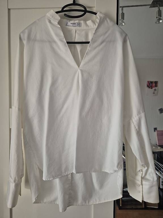 Blusen: Bluse Mango - xs – Gebraucht aus Teufen AR von jelenajk