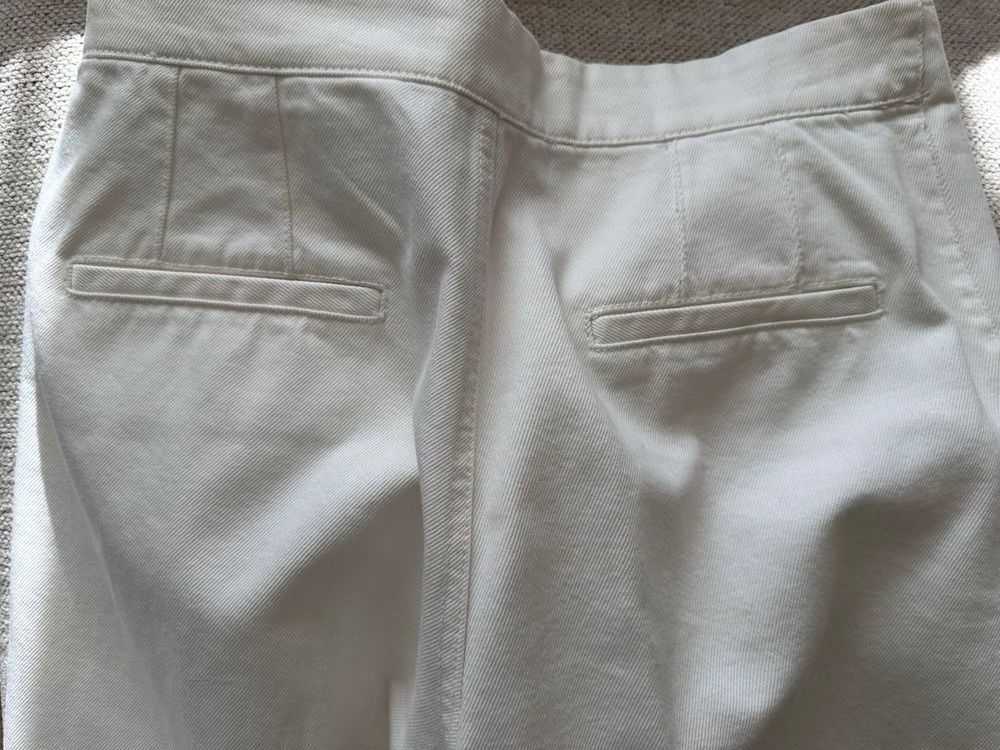 Massimo Dutti Pantaloni: White cotton trousers size 40 – Usato da Horgen venduto da dariajed 1