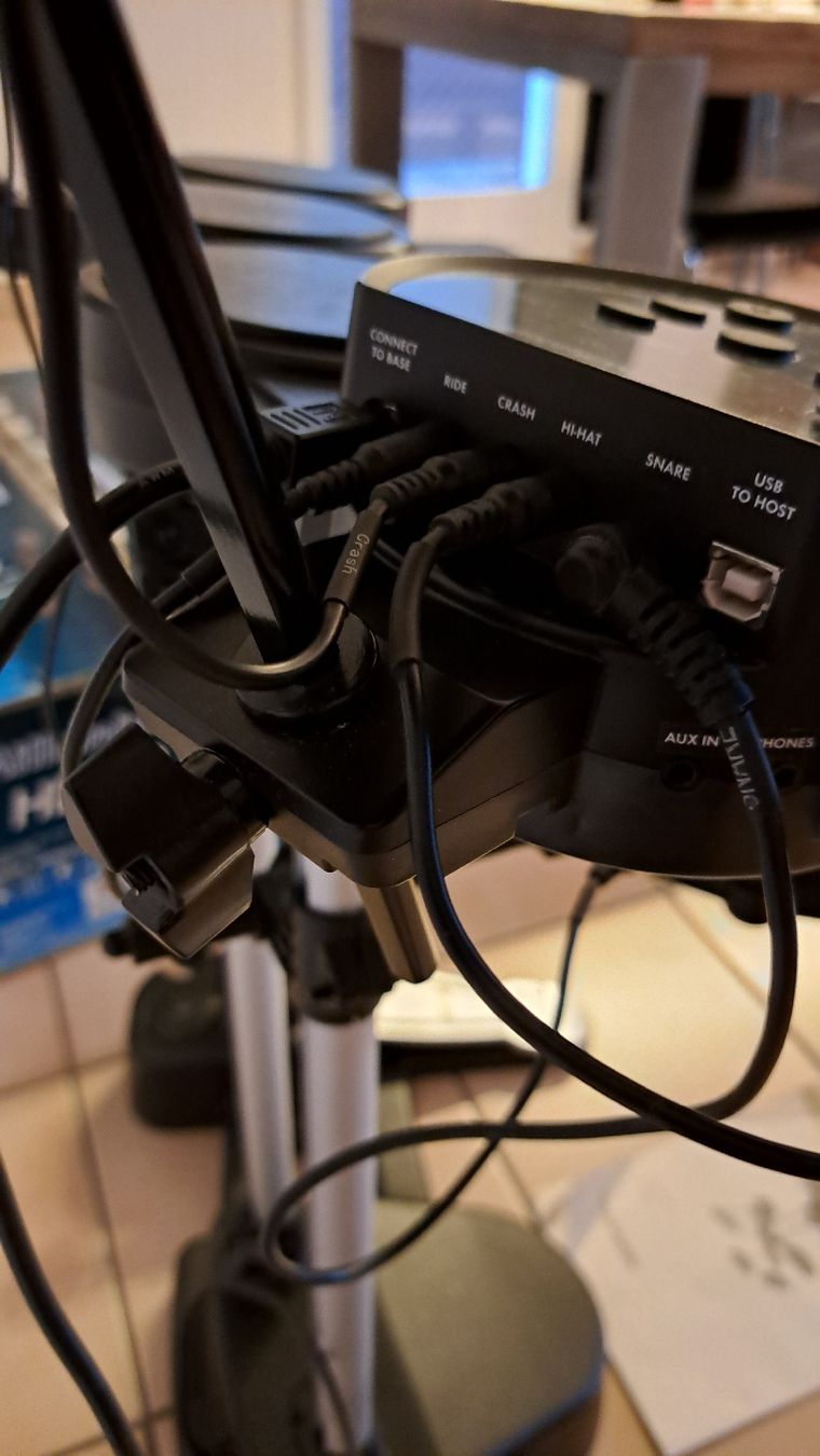 Strumenti musicali: E-DRUM SET/ Millenium HD-50 für Anfängern! – Usato da Weisslingen venduto da venditrice52 5