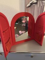 Kinderschminktisch mit Zubehörset gebraucht rot pink