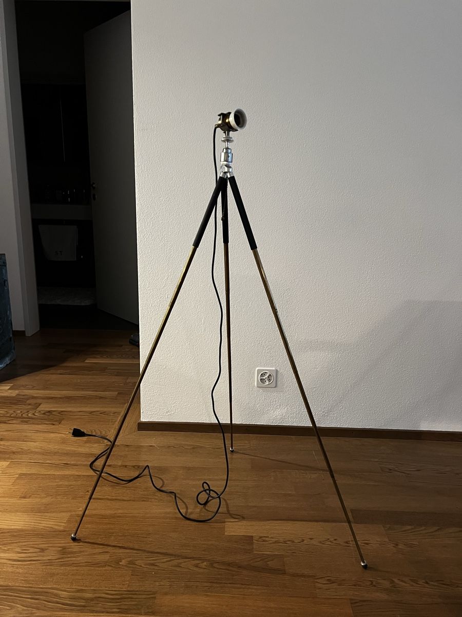 Lampen: Vintage Tripod Lamp - Adjustable Height – Gebraucht aus Zürich von stt_mm2f