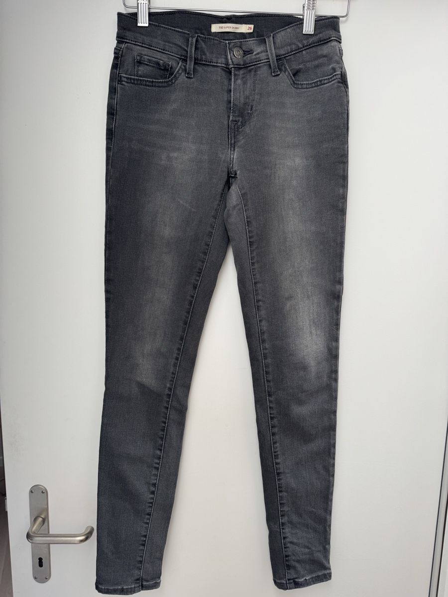 Jeans: Levis 710 SUPER SKINNY – Usato da Meisterschwanden venduto da bbmeisterschwanden