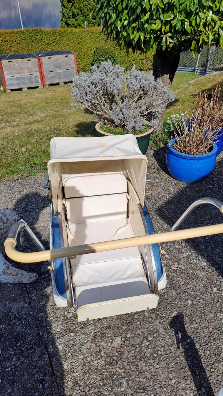 Wisa Gloria Kinderwagen: Vintage Kinderwagen – Gebraucht aus Iseltwald von schorestei