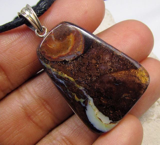 Ciondoli: Boulder Opal Anhänger 52.00cts. – Nuovo (secondo la descrizione) da Bern venduto da Grindelwaldaus 2