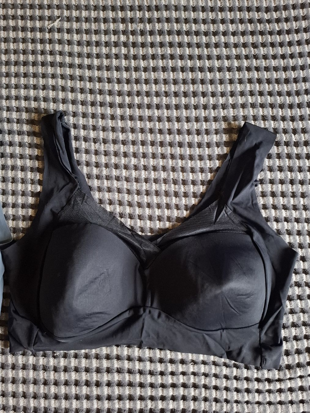 Altra biancheria intima: Ensemble de 3 soutien-gorge – Usato da Ebikon venduto da Jayjay60123027 3