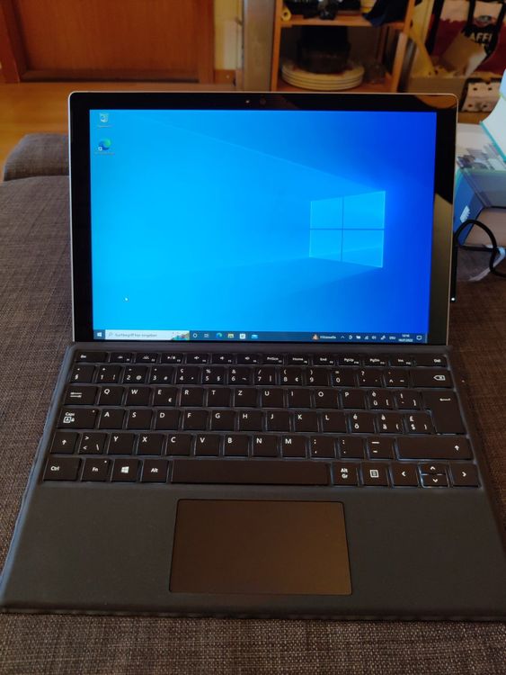 Microsoft Surface Pro 4, i5, 128GB Speicher, 4GB RAM Kaufen auf Ricardo