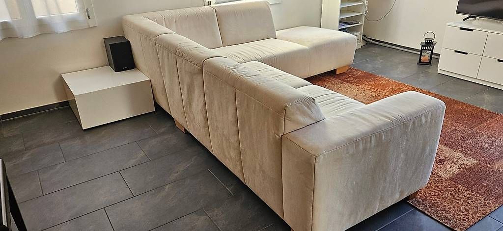 Divani: Sofa, Microfaser creme – Usato da Ibach venduto da Mapallo 2